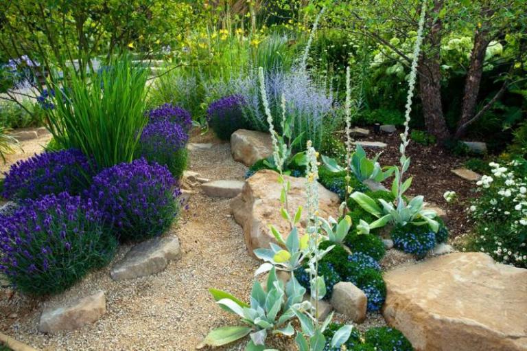 Sublimez votre jardin avec des décorations minérales à Metzervisse