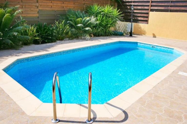Sublimez votre jardin avec un aménagement de piscine à Metzervisse