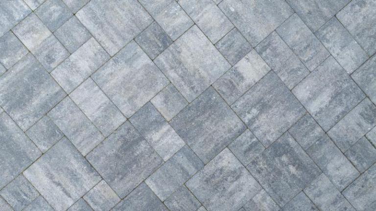 Guide pratique pour une pose de pavés durable et esthétique